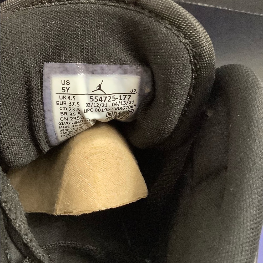 Air Jordan 1 Mid White Pollen Black Kids 5y - Picture 9 of 10